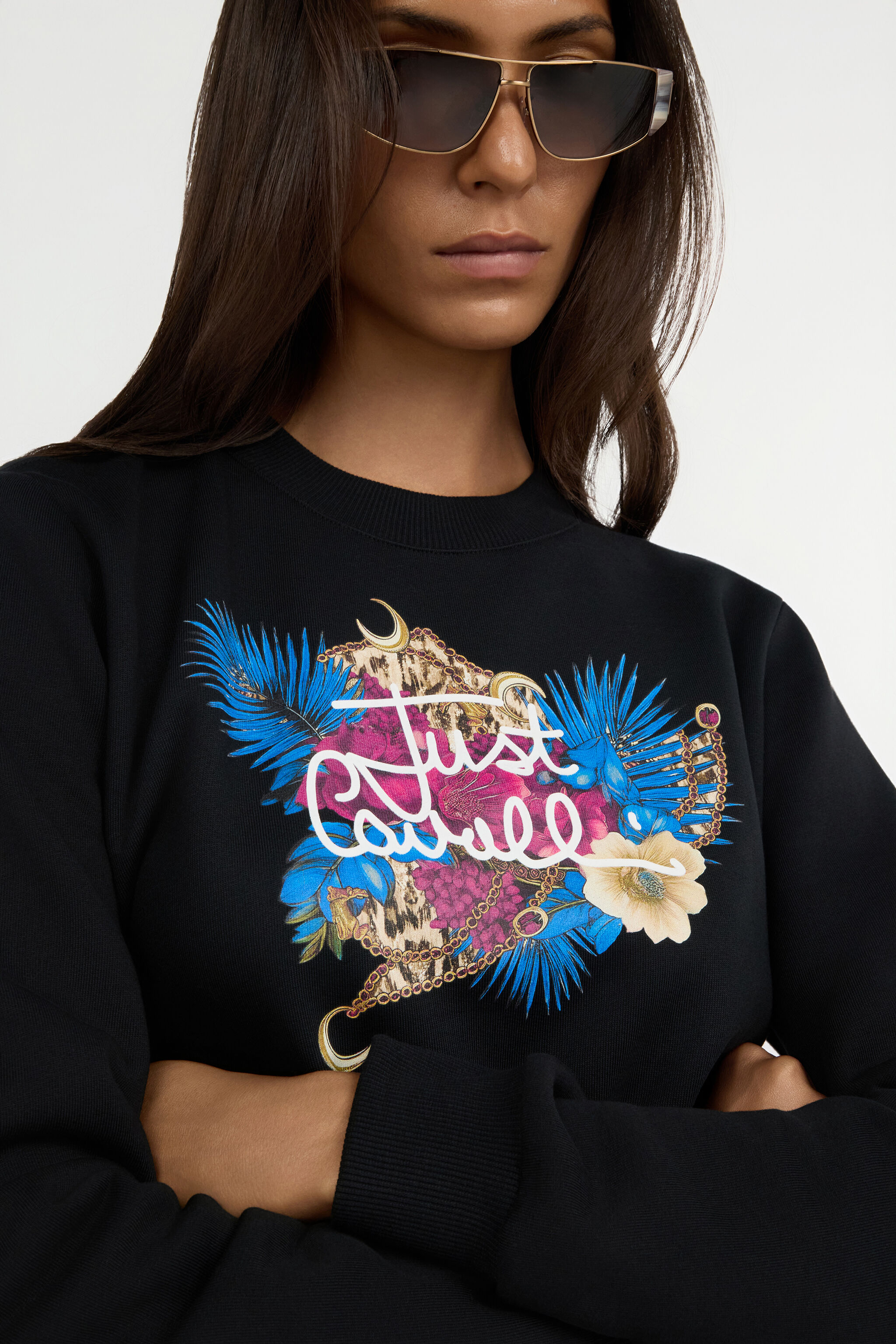 JC Schwarzes Sweatshirt mit Floralem Logo-Print BLACK VFS025-VF349
