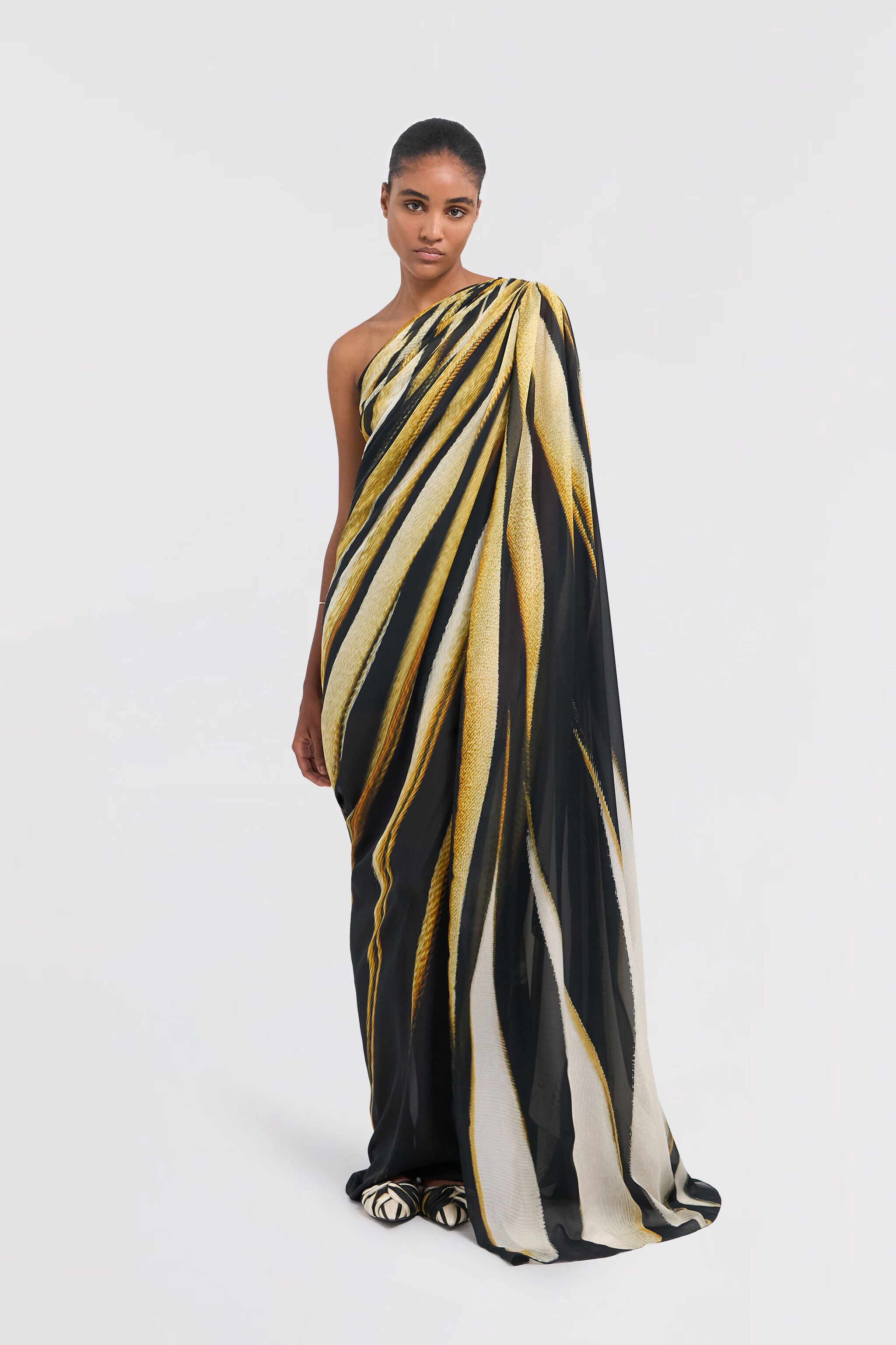 RC Vestido Maxi De Seda Con Estampado Ray Of Gold Oro TKT106-CTM33